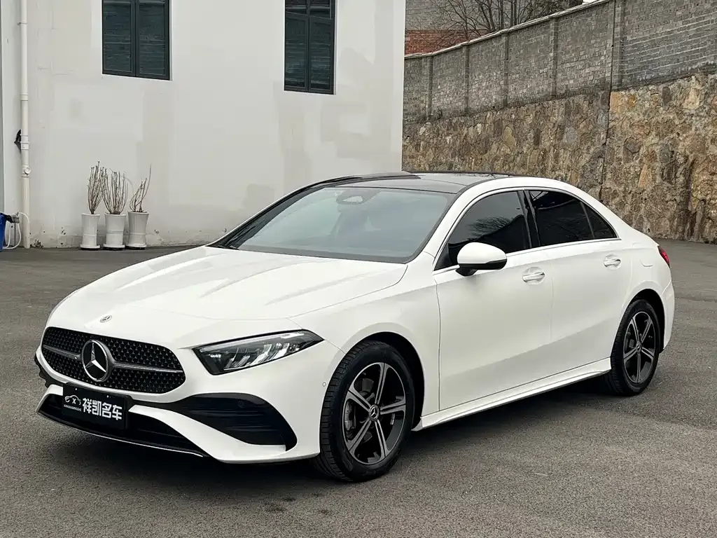 Mercedes-Benz A-Class — фото 1