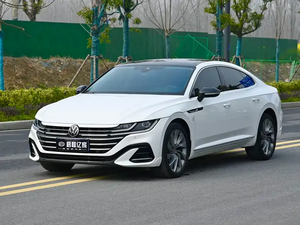 Volkswagen CC 2023 из CN, фото 1