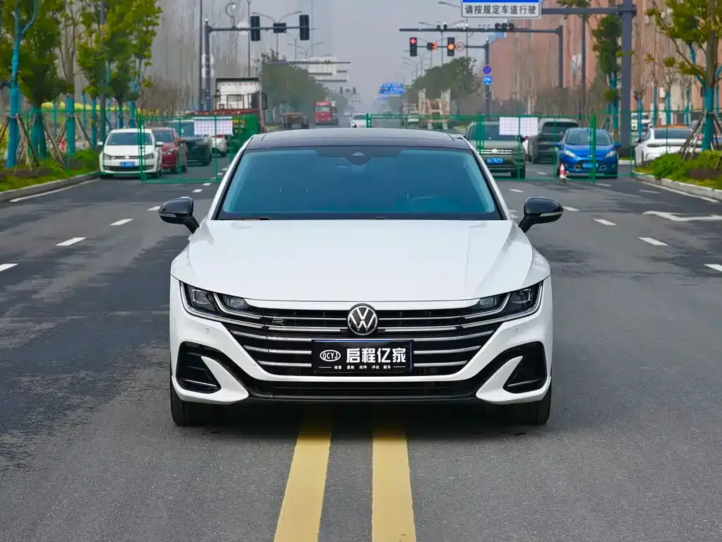 Volkswagen CC 2023 из CN, фото 6