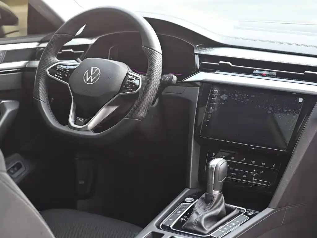 Volkswagen CC 2023 из CN, фото 8