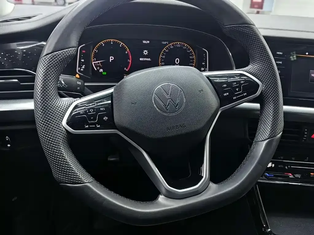 Volkswagen Passat — фото 5