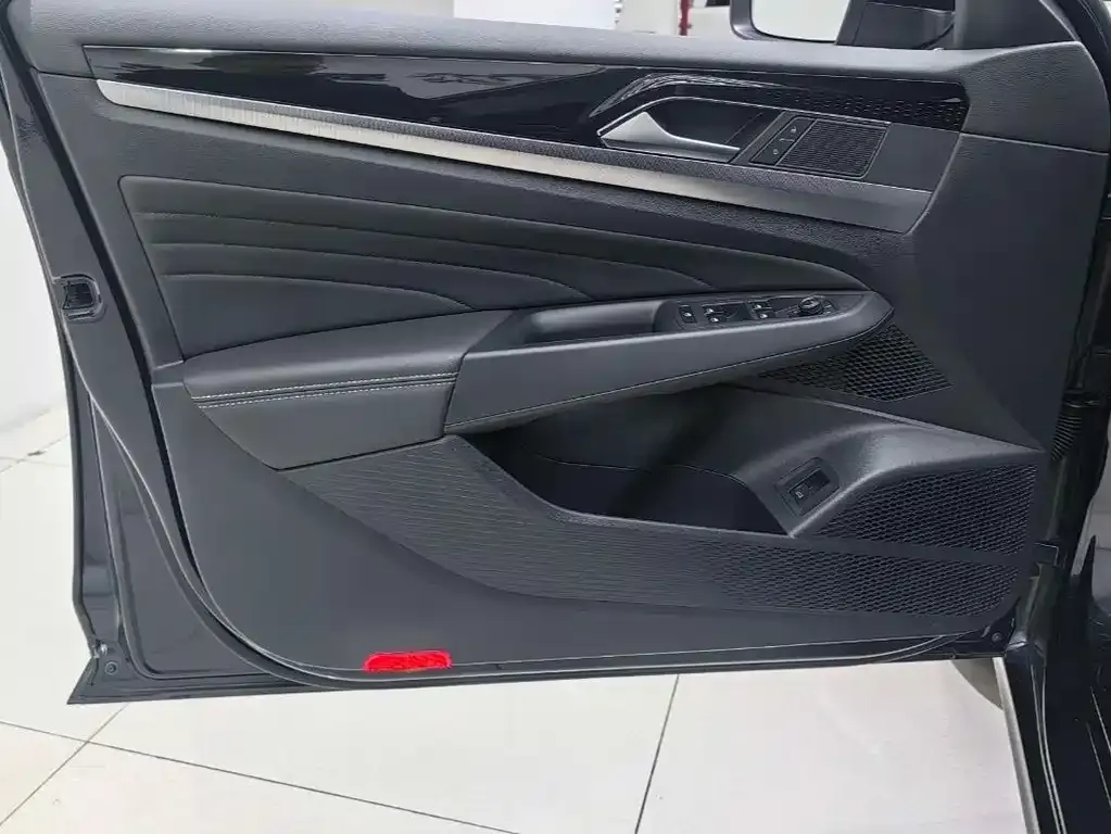 Volkswagen Passat — фото 4