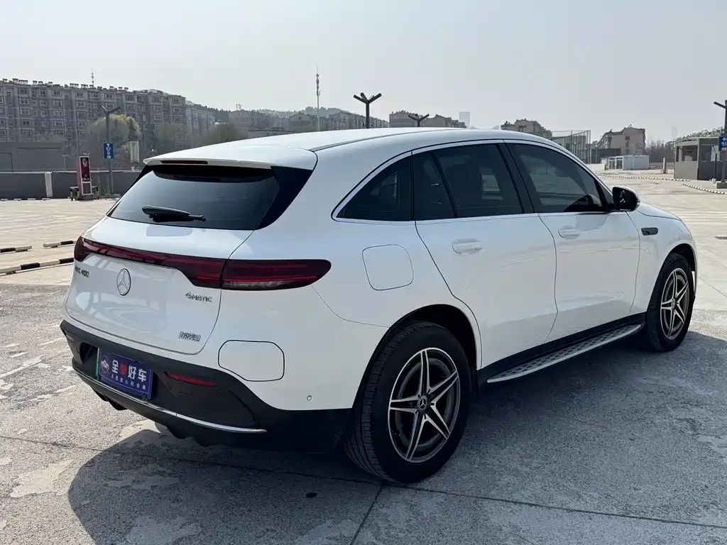 Mercedes-Benz EQC — фото 4