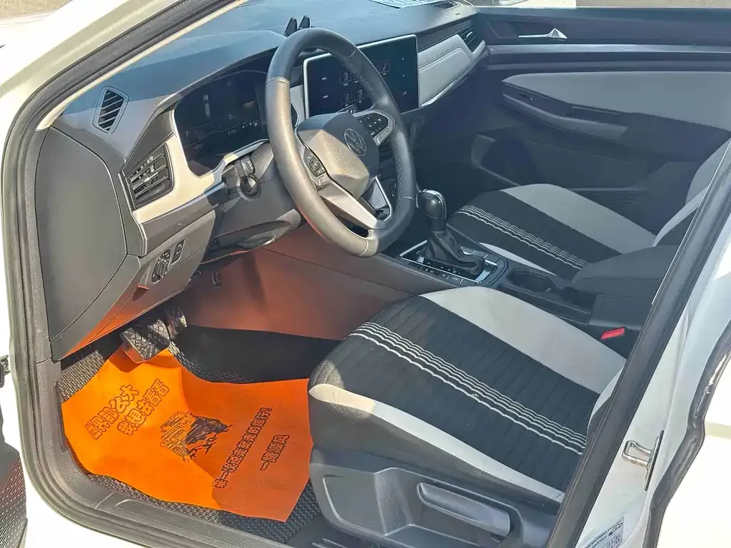 Volkswagen Bora 2024 из CN, фото 4