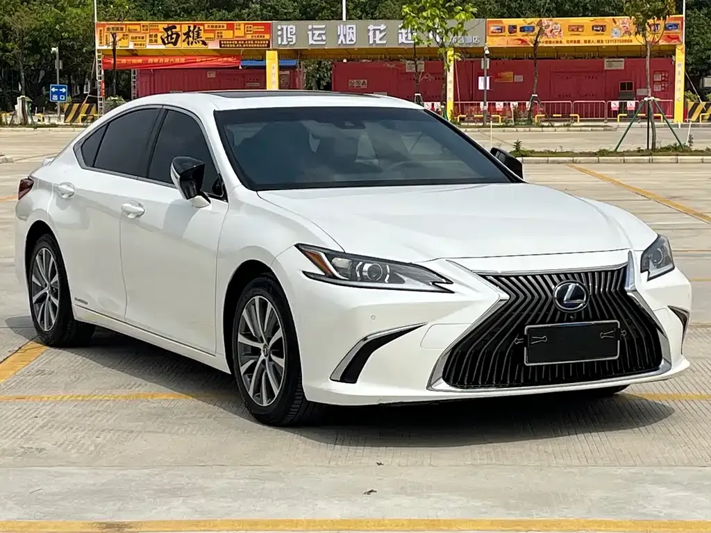 Lexus ES — фото 9