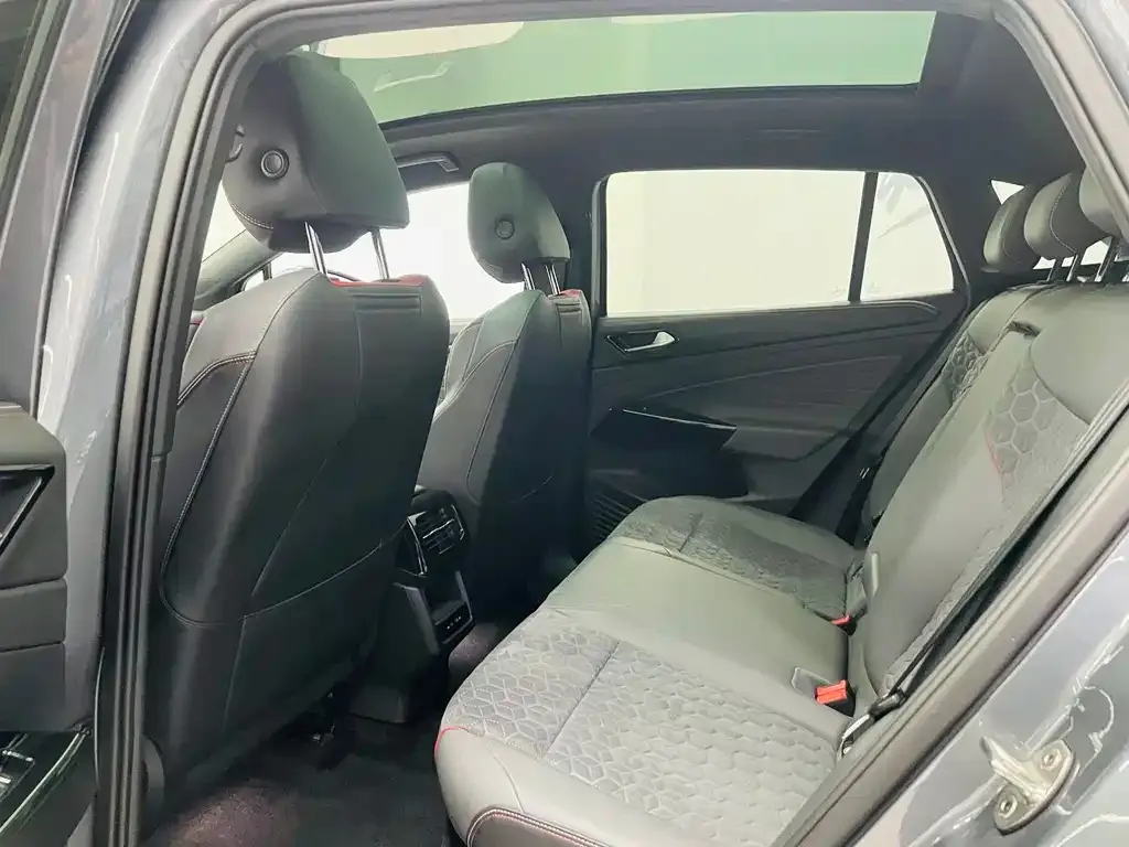 Volkswagen ID.4 X 2021 из CN, фото 7