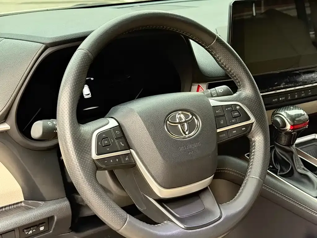Toyota Sienna 2023 из CN, фото 10