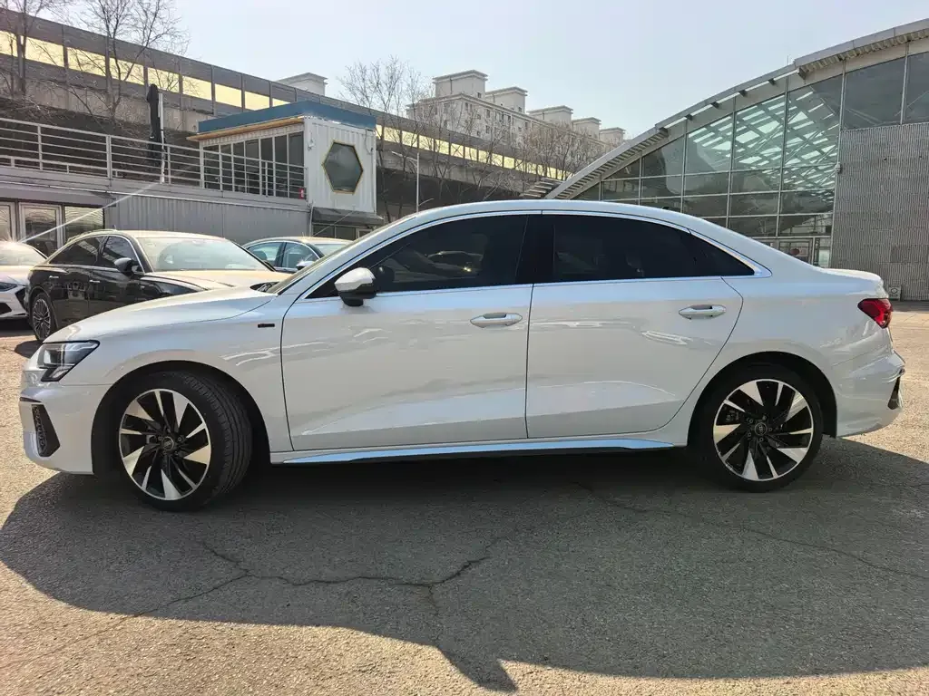 Audi A3 2022 из CN, фото 9