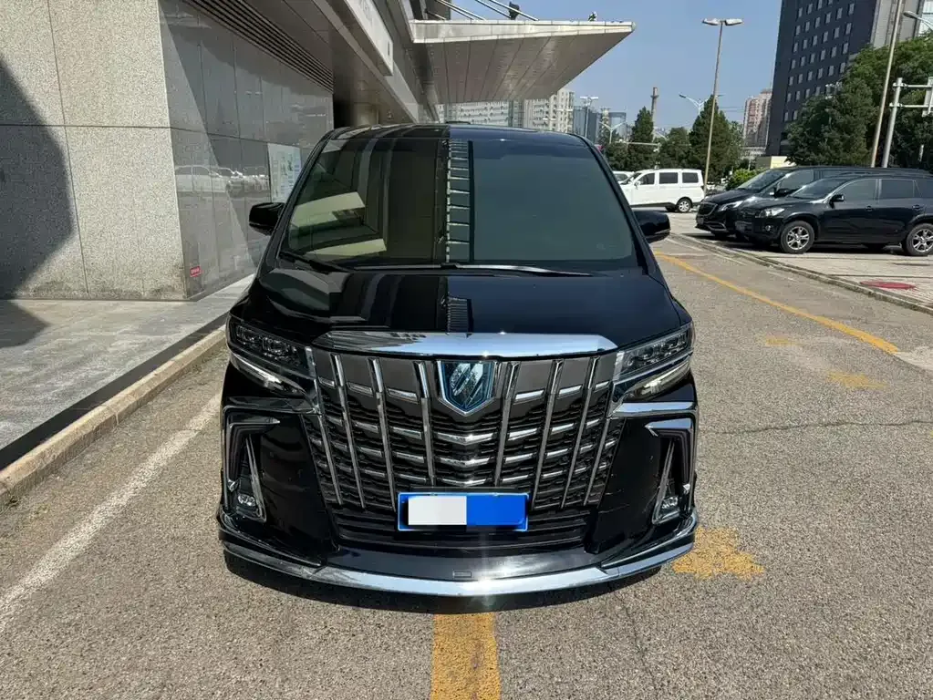 Toyota Alphard 2022 из CN, фото 1