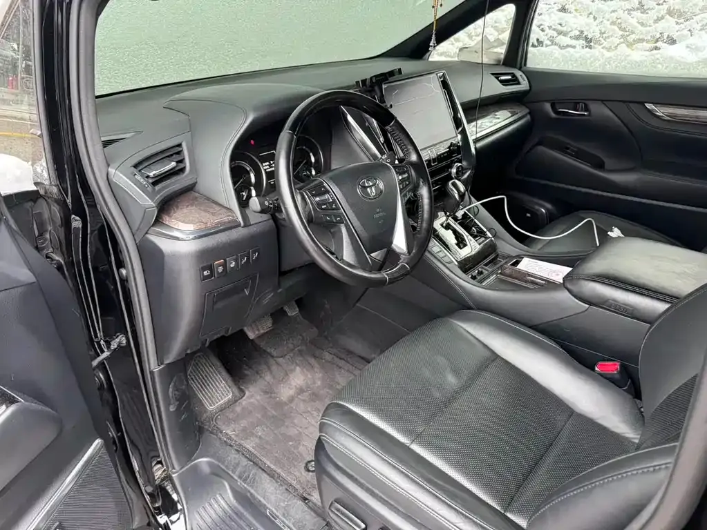 Toyota Alphard 2022 из CN, фото 6