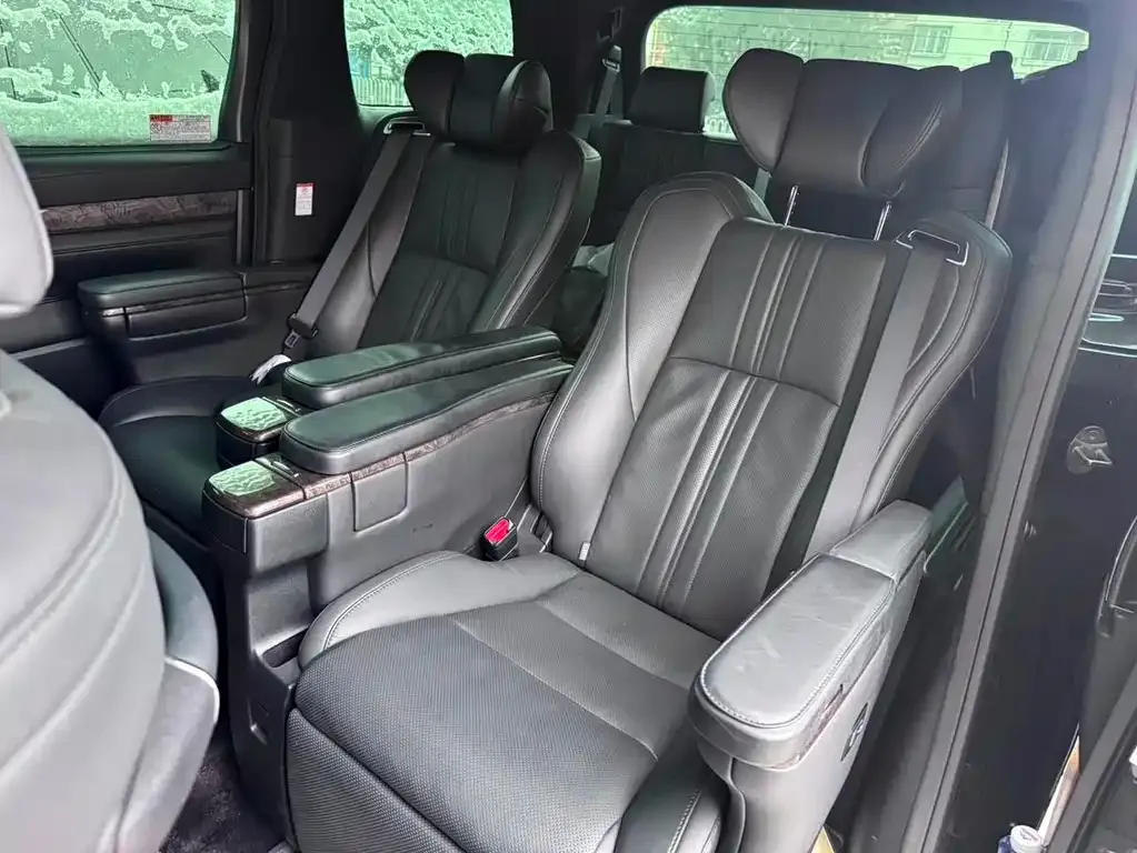 Toyota Alphard 2022 из CN, фото 3