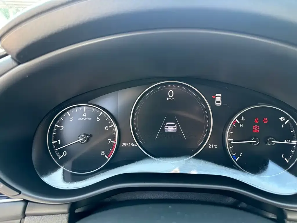 Mazda 3 Axela 2024 из CN, фото 2
