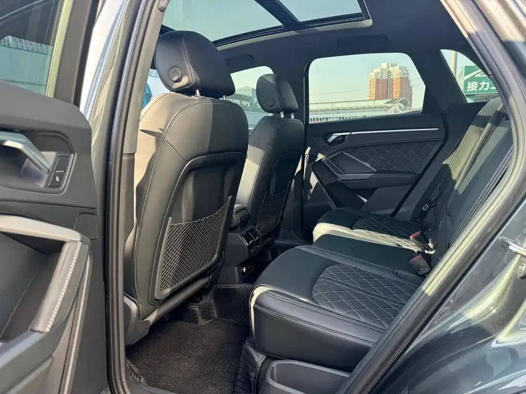 Audi Q3 2025 из CN, фото 9