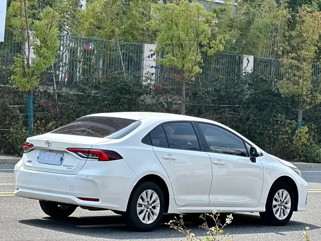 Toyota Corolla 2023 из CN, фото 6