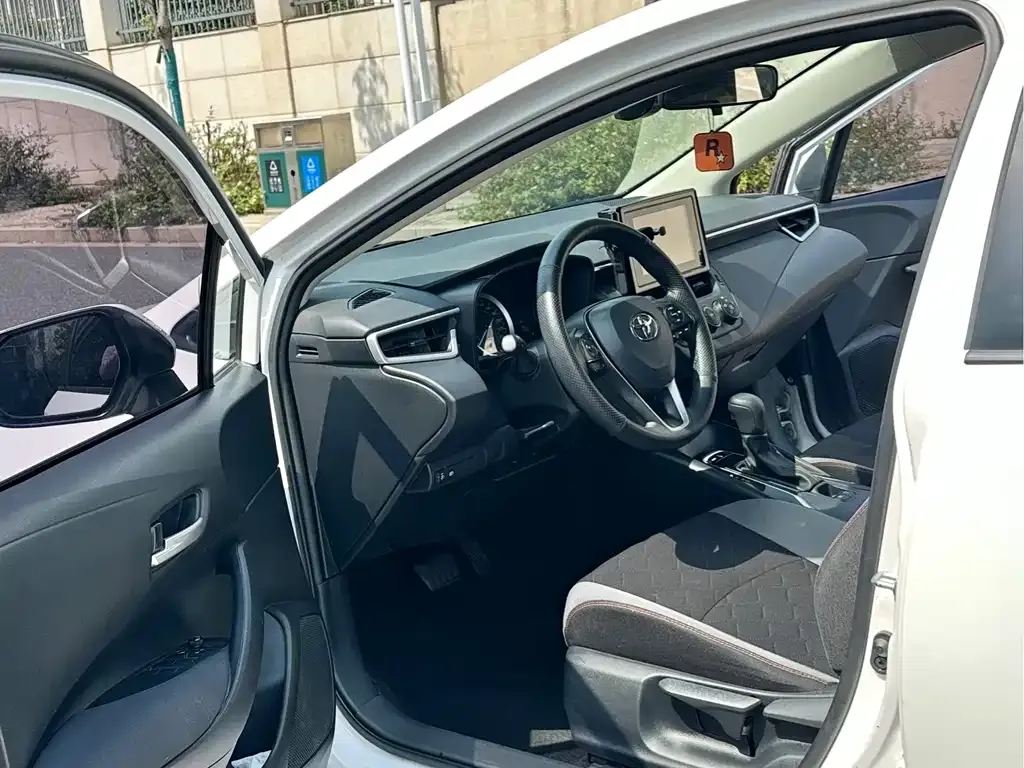 Toyota Corolla 2023 из CN, фото 7