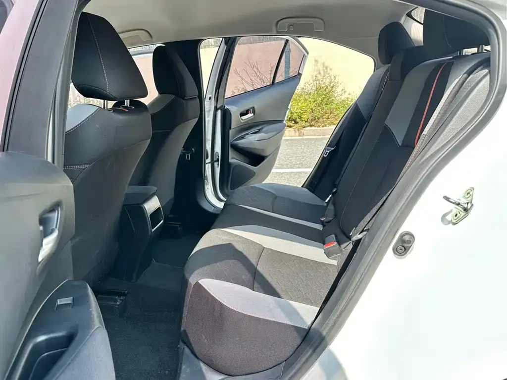 Toyota Corolla 2023 из CN, фото 8