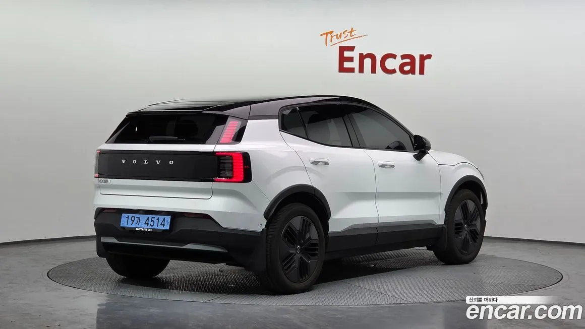 Volvo EX30 2026 из KR, фото 8