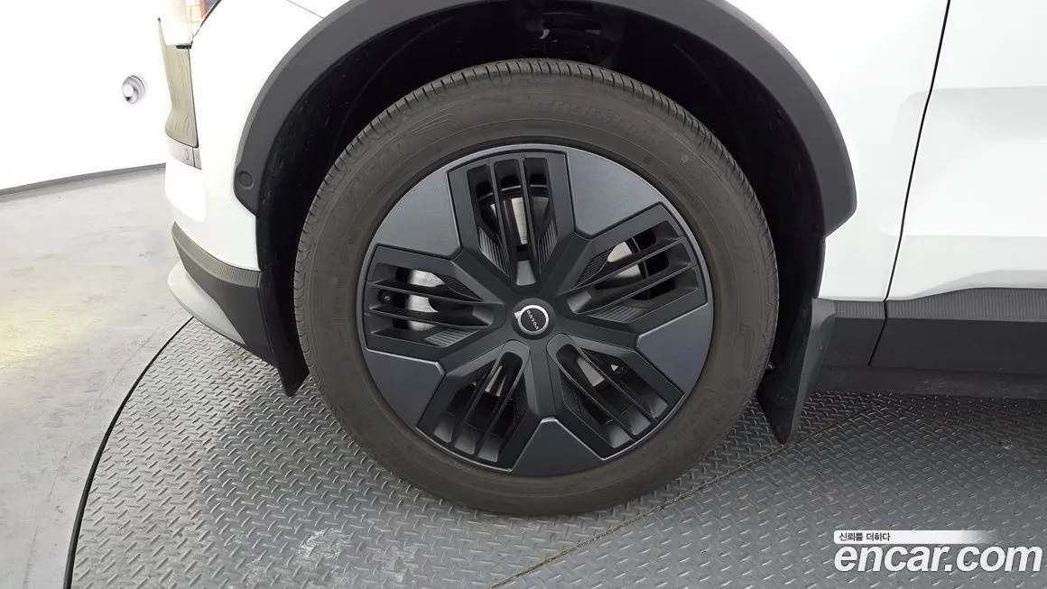 Volvo EX30 2026 из KR, фото 4