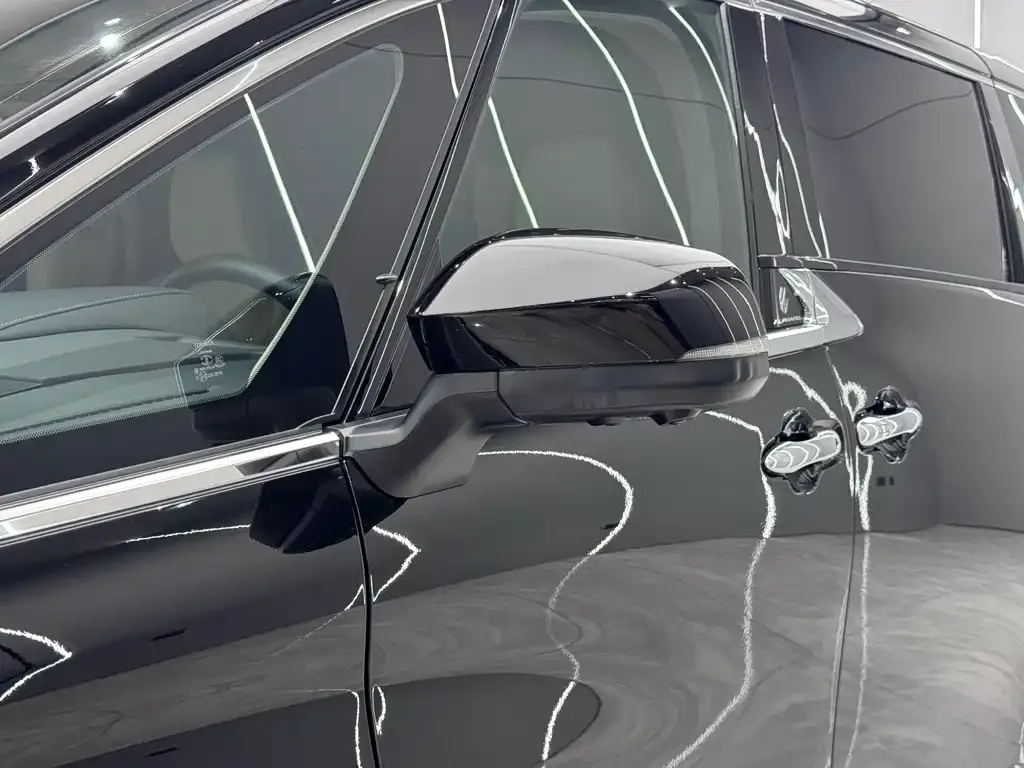 Toyota Alphard — фото 3