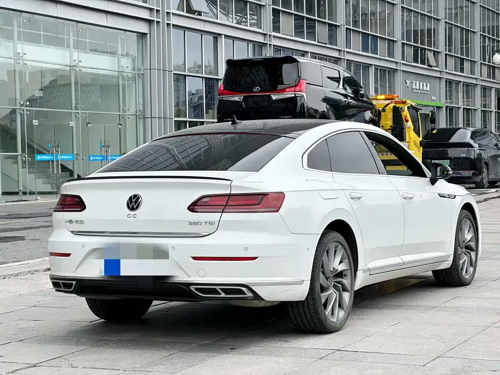 Volkswagen CC 2022 из CN, фото 2