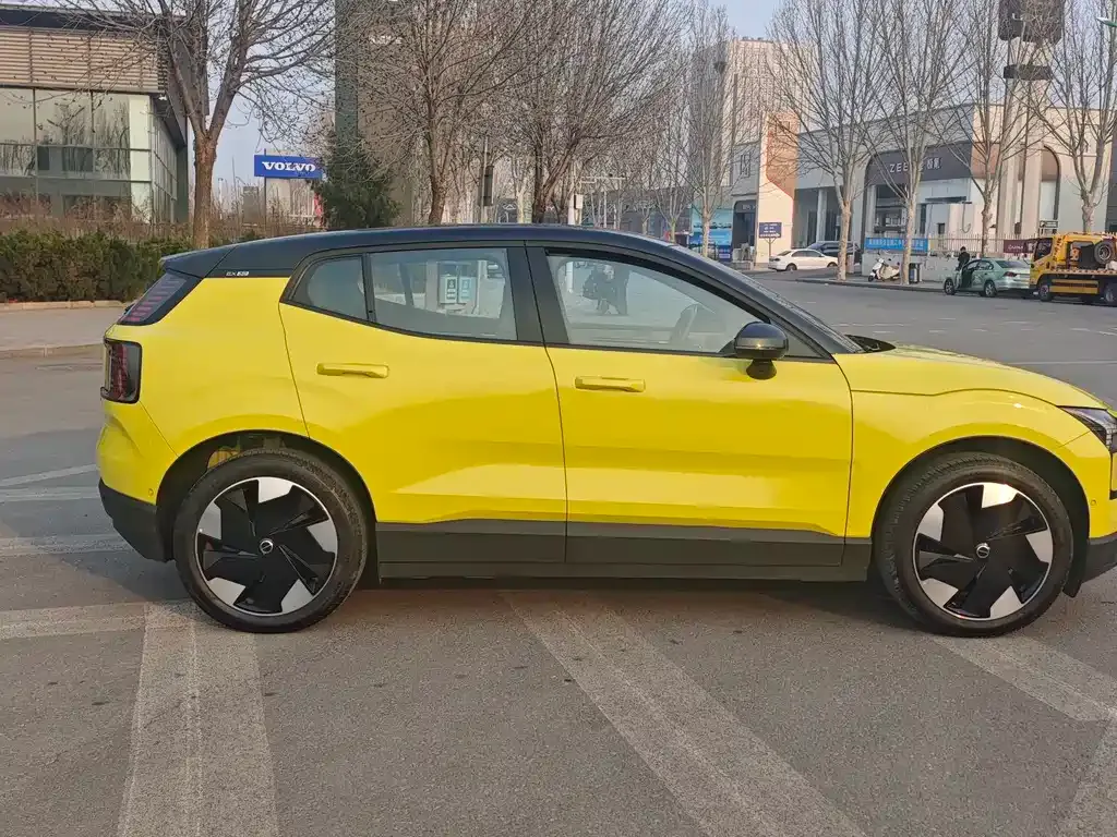 Volvo EX30 2024 из CN, фото 10