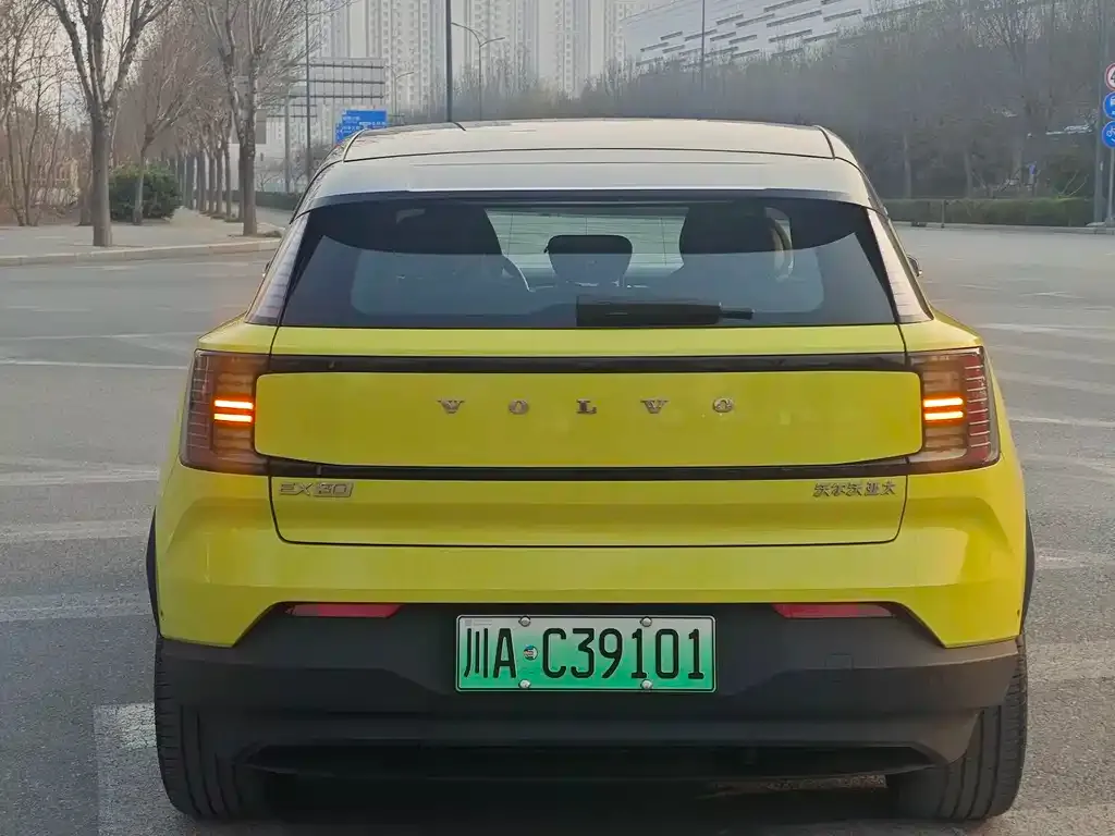 Volvo EX30 2024 из CN, фото 3
