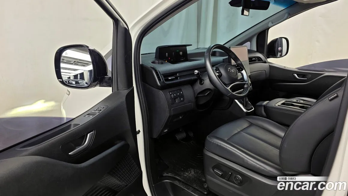 Hyundai Staria — фото 3