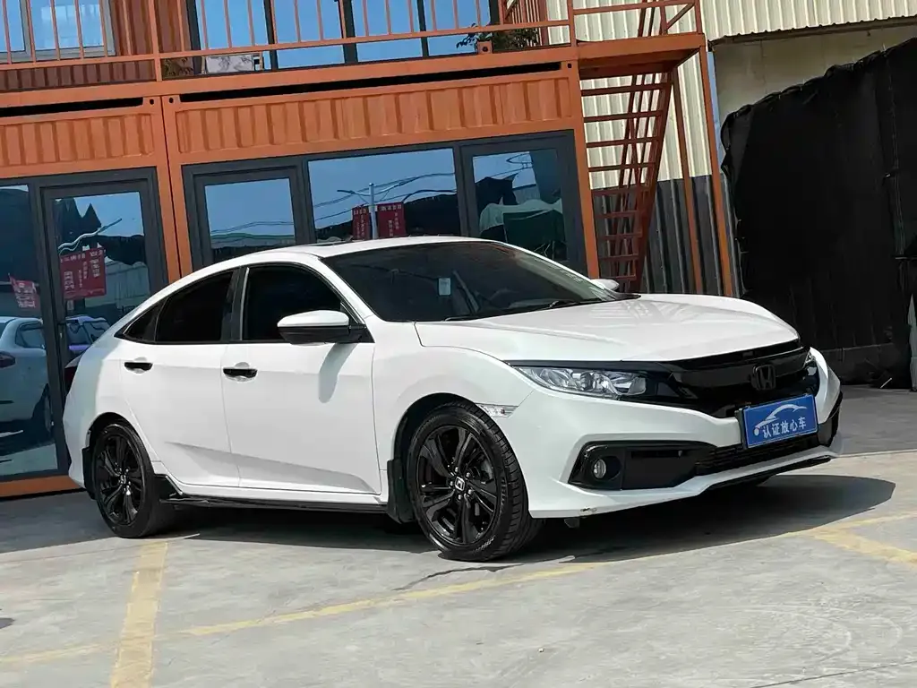 Honda Civic — фото 8