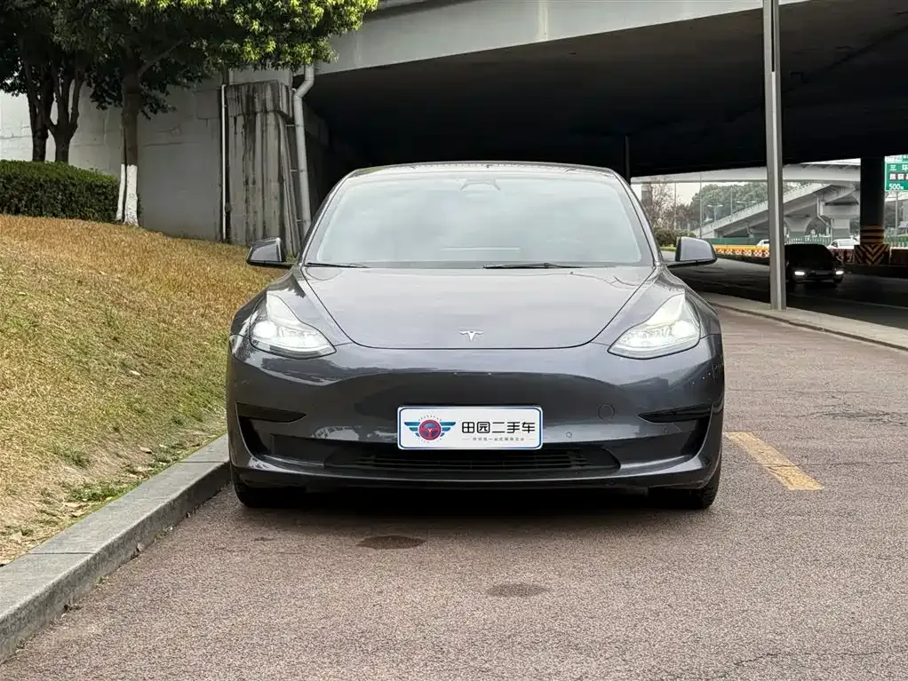 Tesla Model 3 — фото 8