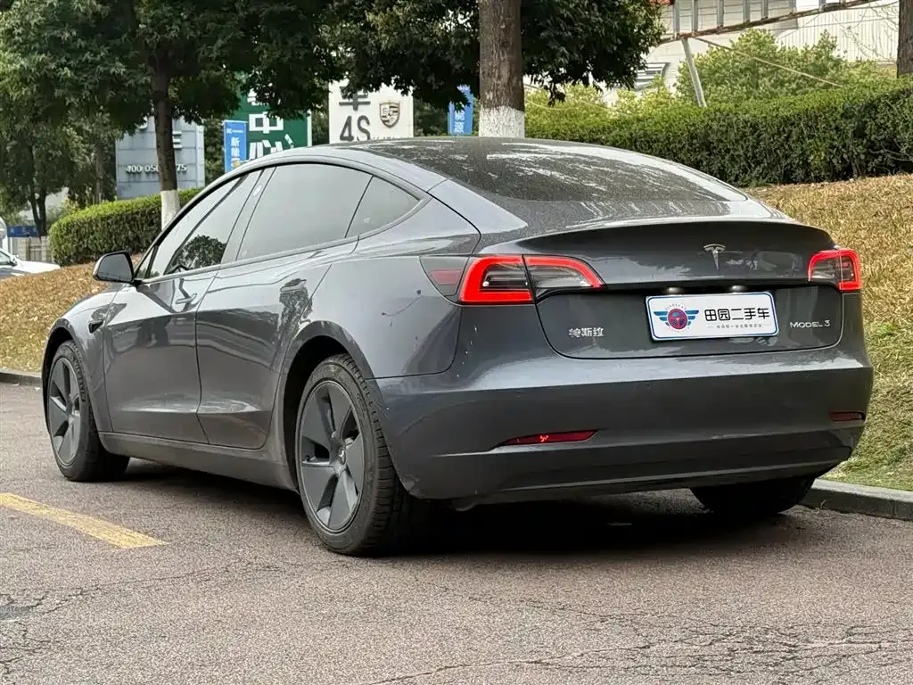 Tesla Model 3 — фото 9