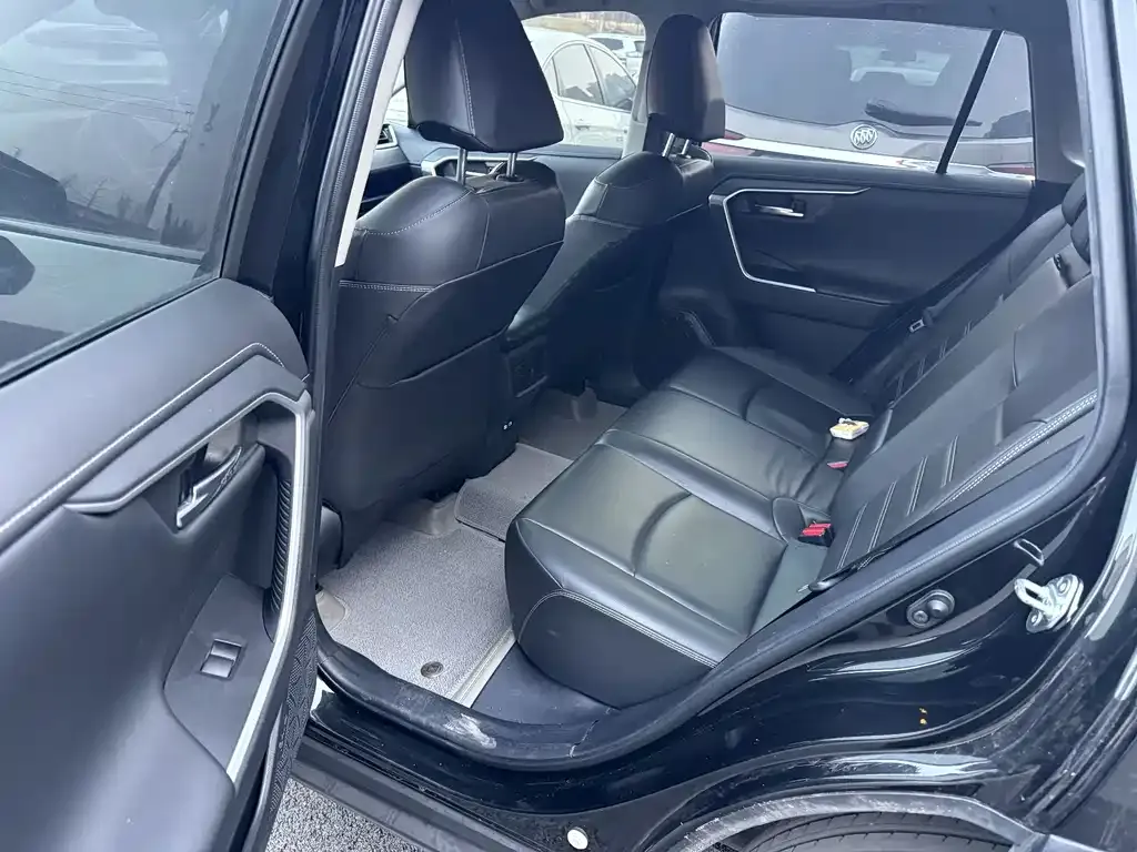 Toyota RAV4 2022 из CN, фото 5