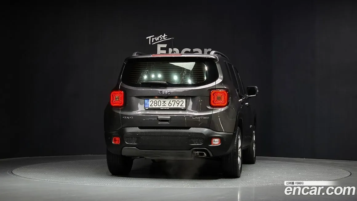 Jeep Renegade 2021 из KR, фото 10
