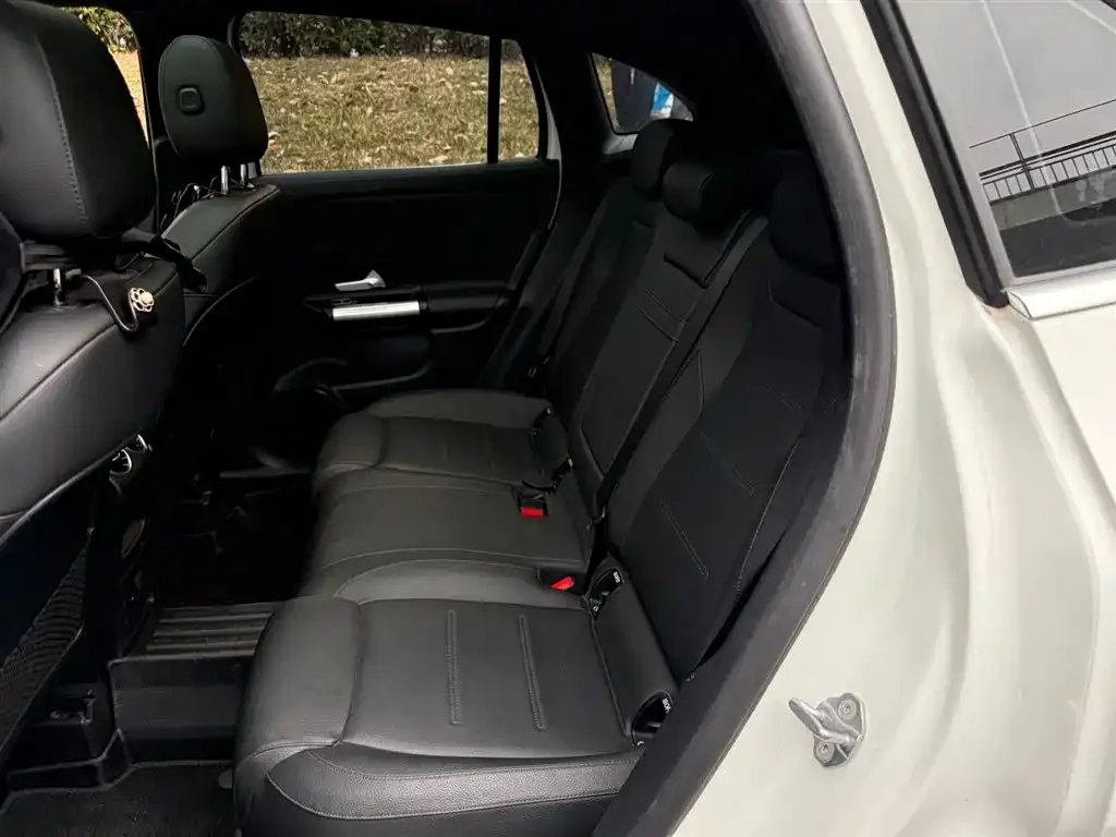 Mercedes-Benz GLA 2021 из CN, фото 2