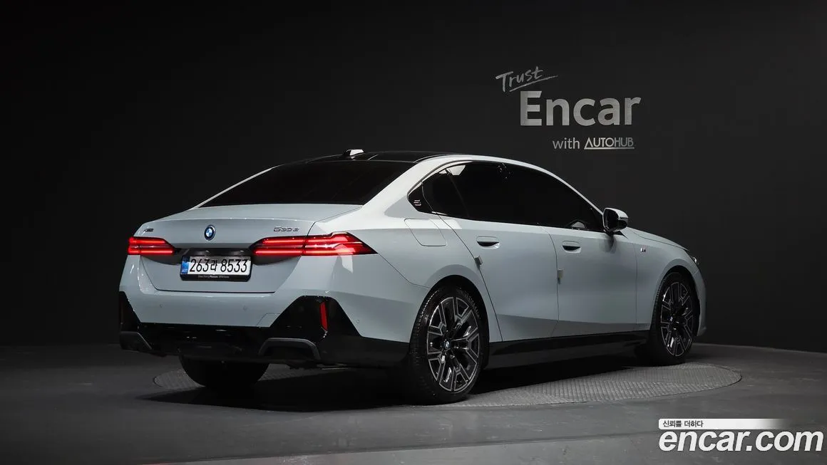 BMW 5-Series 2025 из KR, фото 2