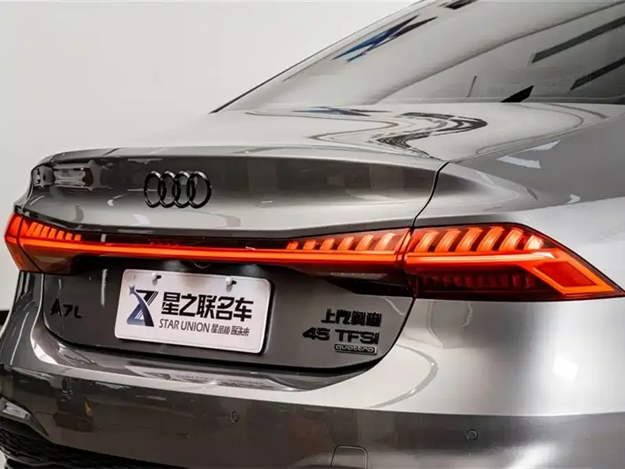 Audi A7L 2023 из CN, фото 2