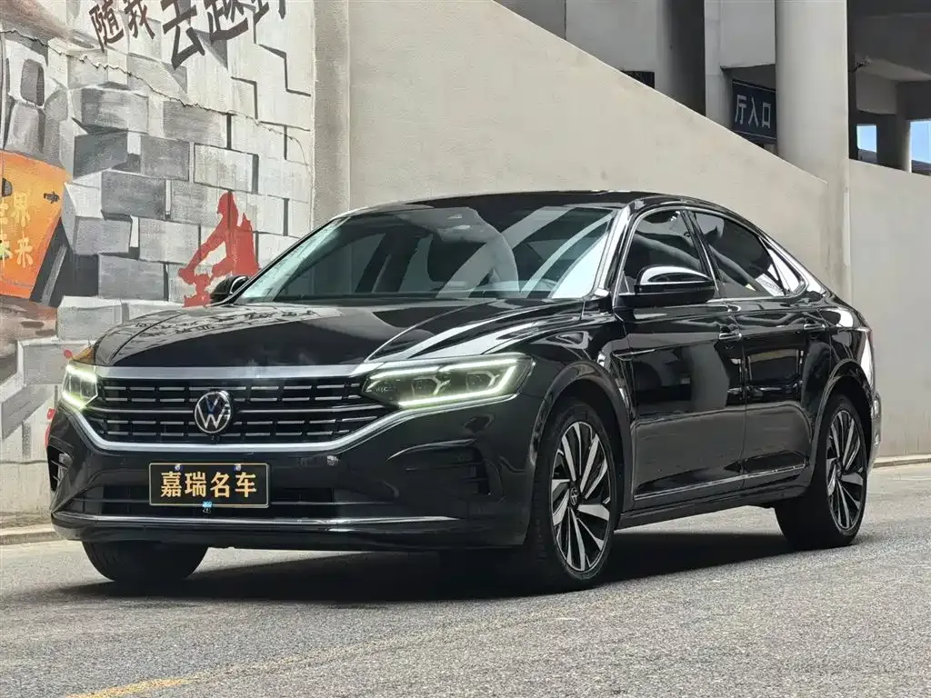 Volkswagen Passat — фото 1
