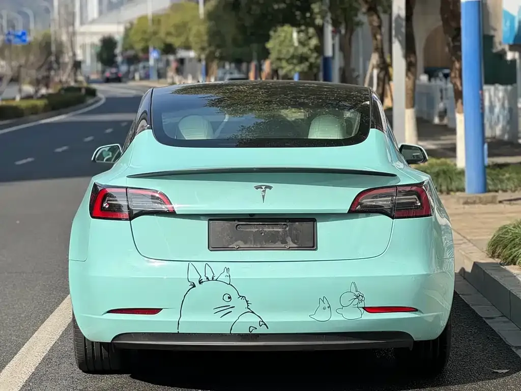 Tesla Model 3 — фото 10