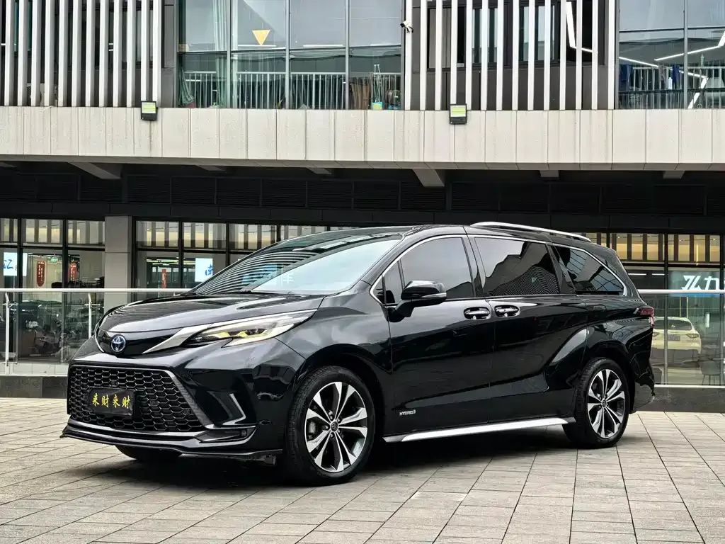 Toyota Granvia 2024 из CN, фото 1