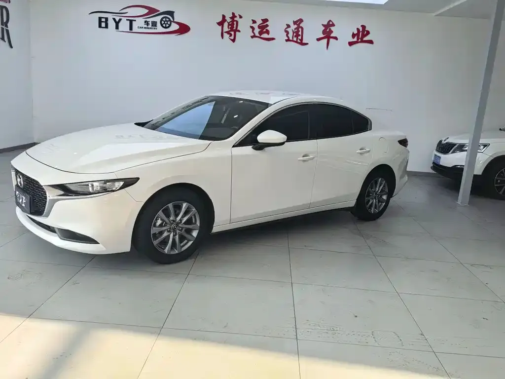 Mazda 3 Axela 2021 из CN, фото 1