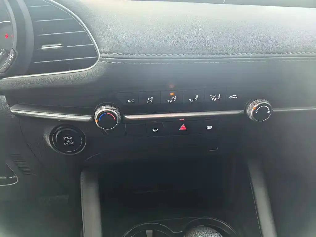 Mazda 3 Axela 2021 из CN, фото 3