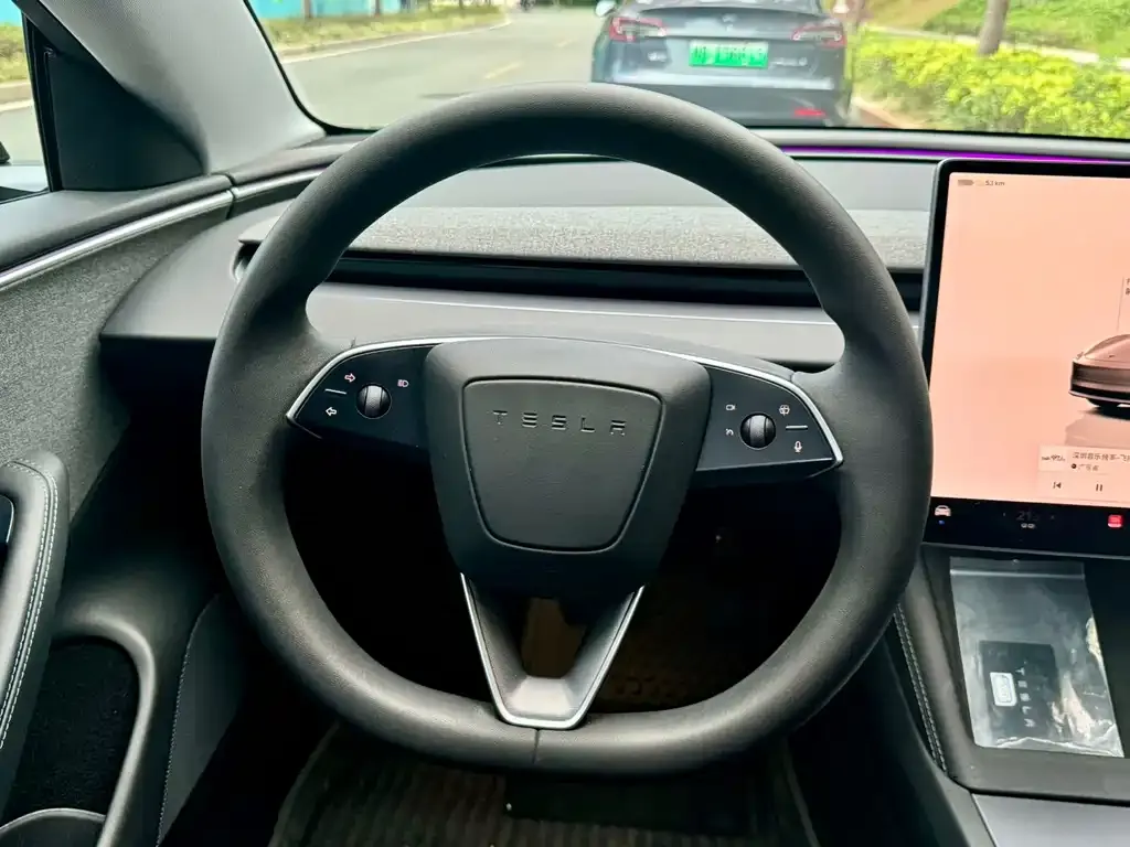 Tesla Model 3 — фото 5