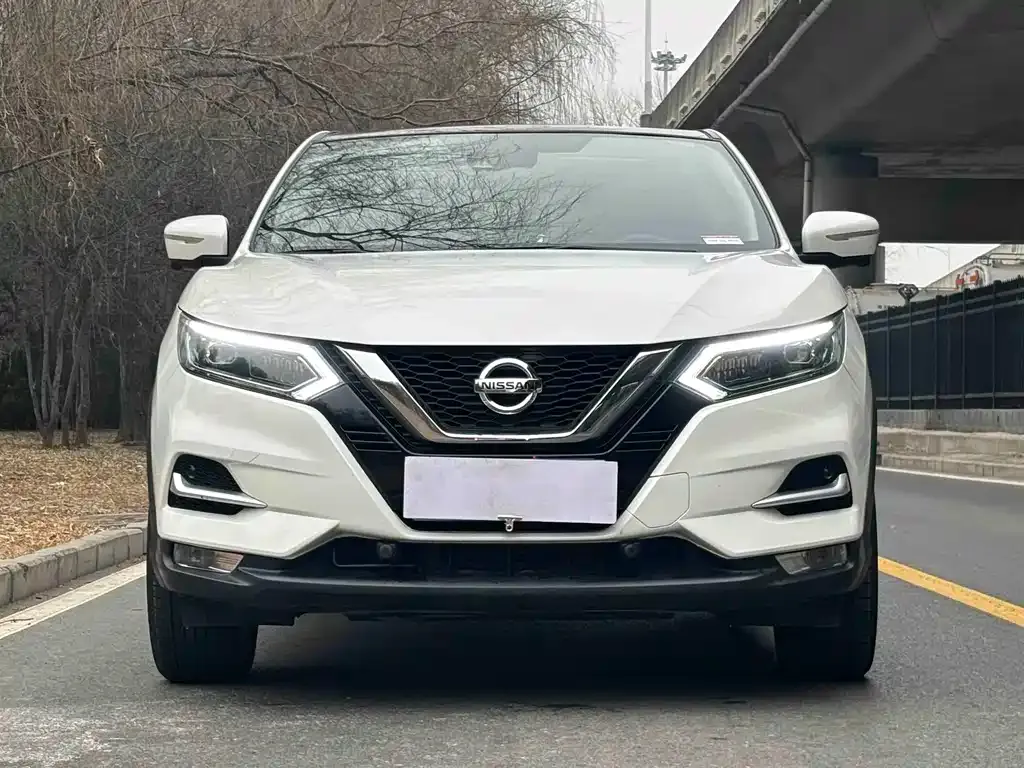 Nissan Qashqai — фото 7