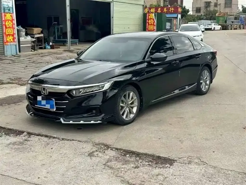 Honda Accord — фото 1