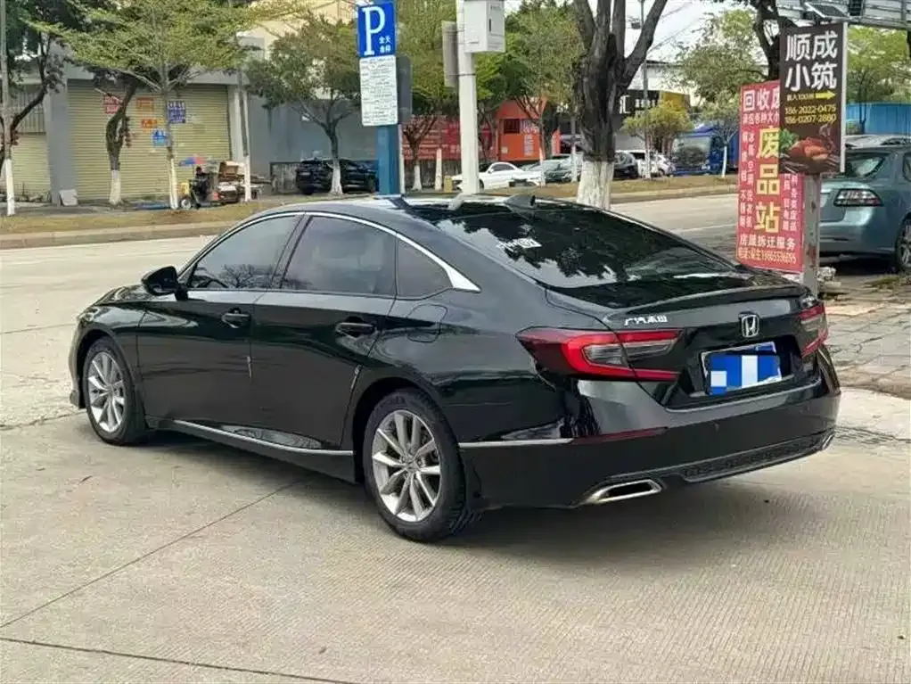 Honda Accord — фото 3