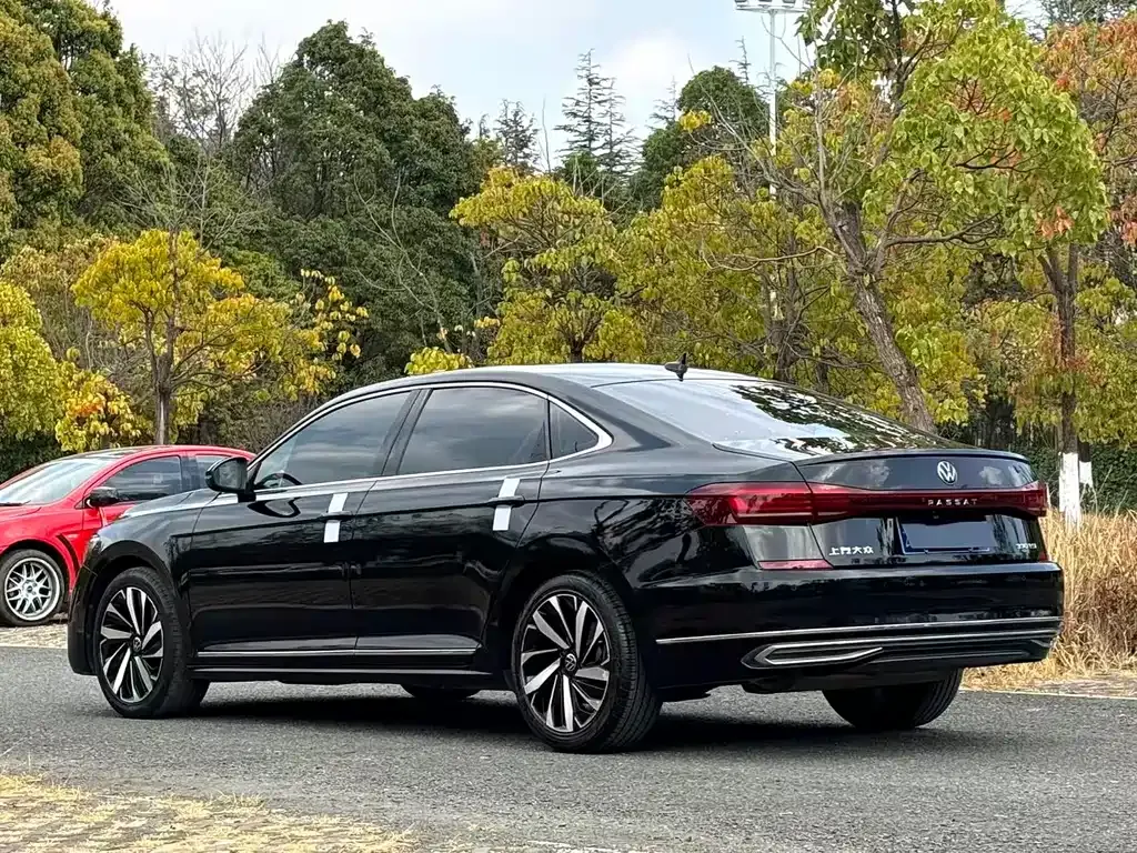Volkswagen Passat — фото 4