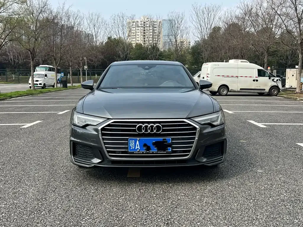 Audi A6L — фото 10