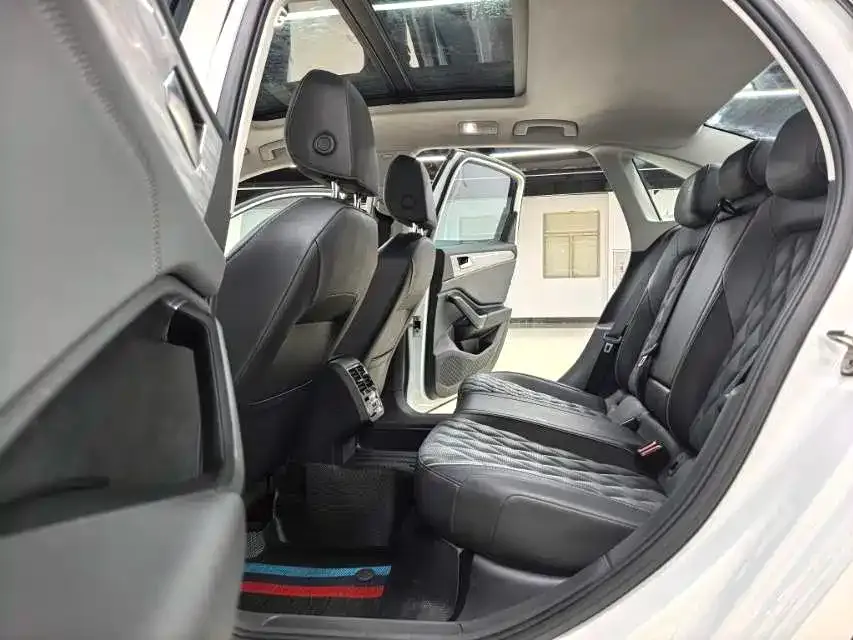 Volkswagen Sagitar 2023 из CN, фото 9