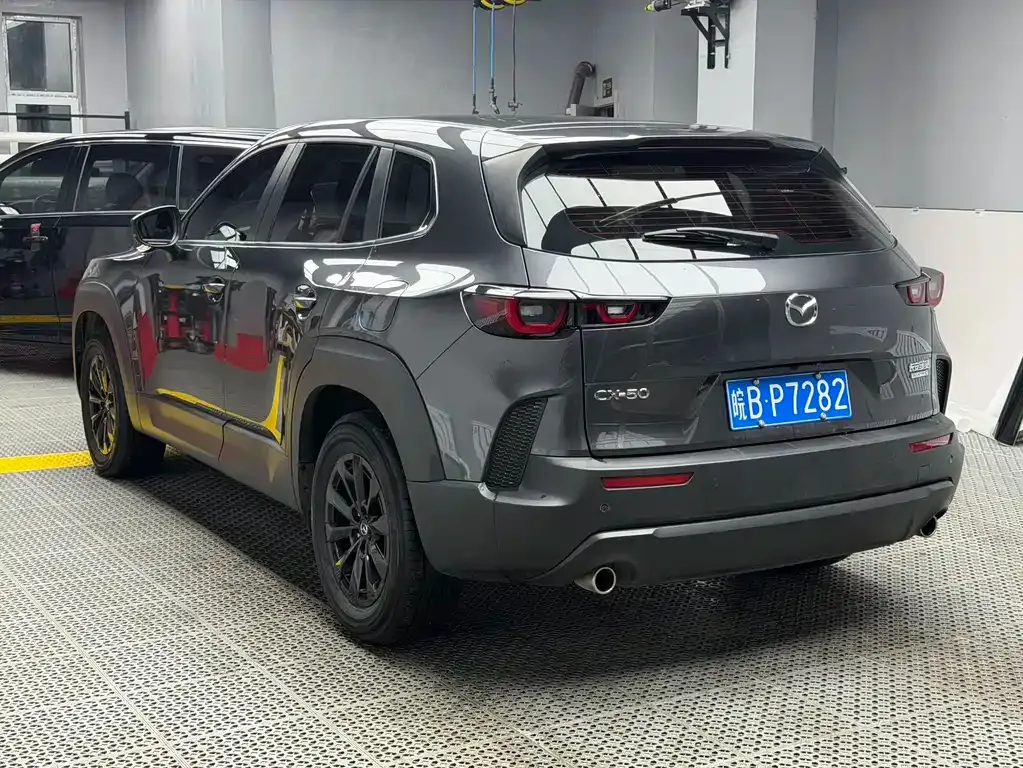 Mazda CX-50 2023 из CN, фото 7