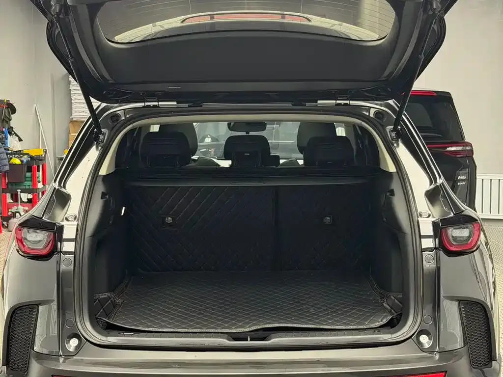 Mazda CX-50 2023 из CN, фото 2