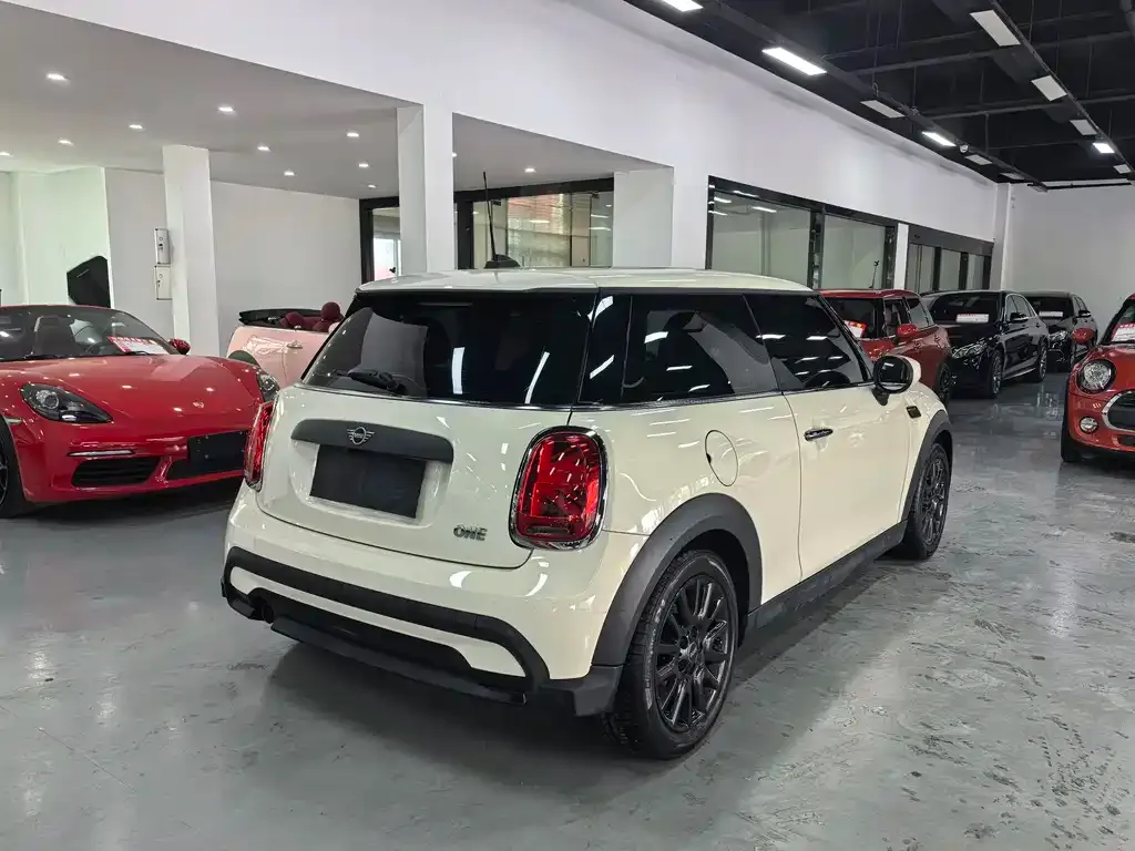 MINI Cooper (3-door) 2022 из CN, фото 3